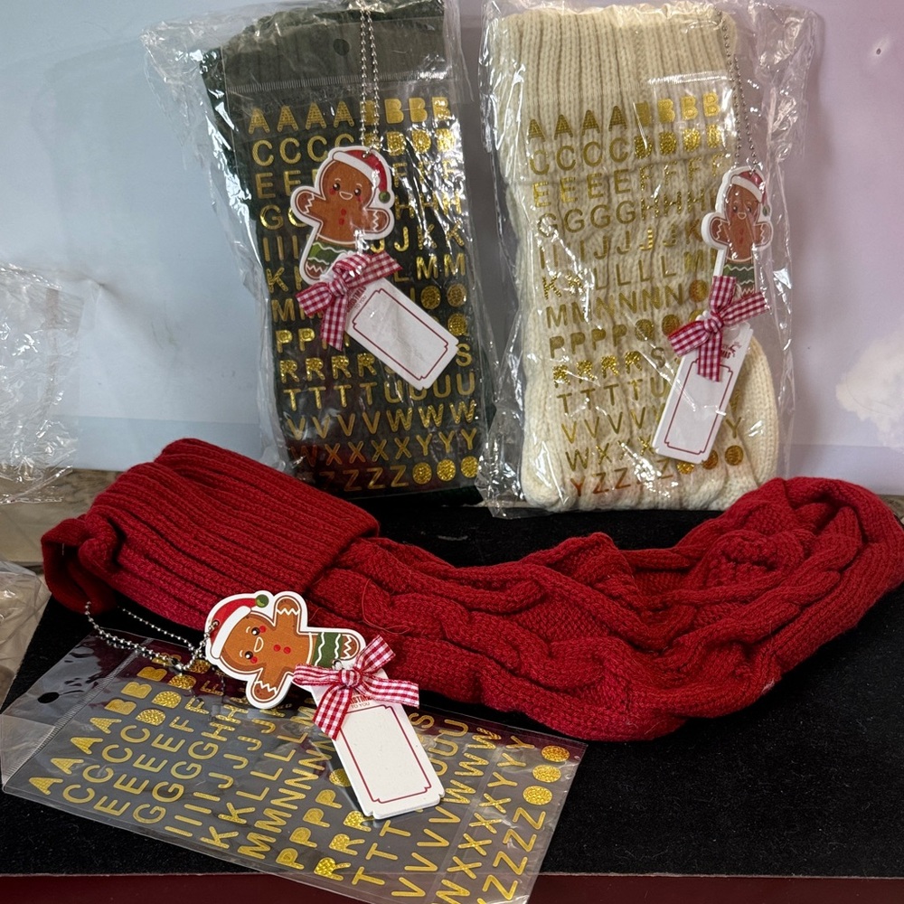 Set of 3 Christmas stockings that you can personalize with your name - Picture 2 of 8
